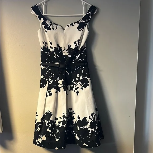 White House Black Market Women’s Cocktail Dress Size 4 Floral Belted Classic - Picture 2 of 7